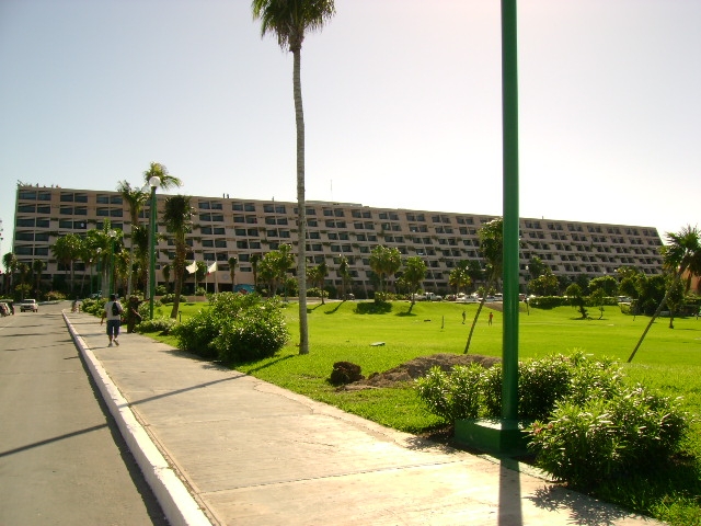 HOTEL GRAND OASIS